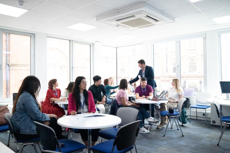 Curso de inglés Kaplan en Liverpool 2026